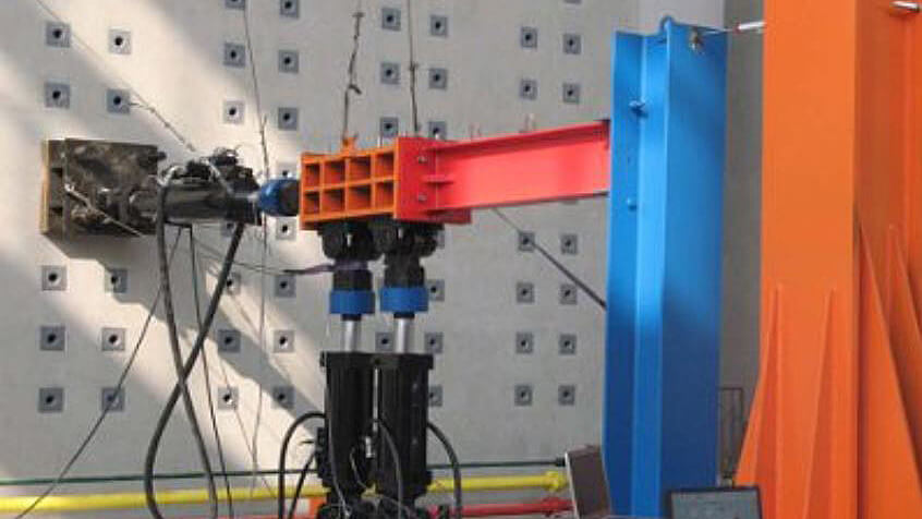 LBCB Structural Test Table mounted on L-shaped Reaction Wall